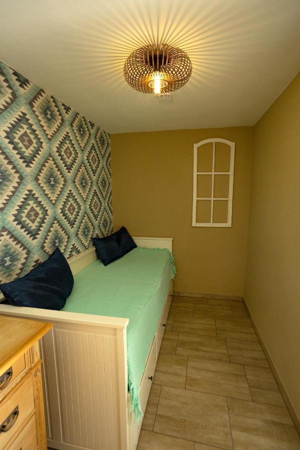 Ferienwohnung Burgblick Im Neuffener Tal Mit Sauna Und Wallbox Frickenhausen  Luaran gambar